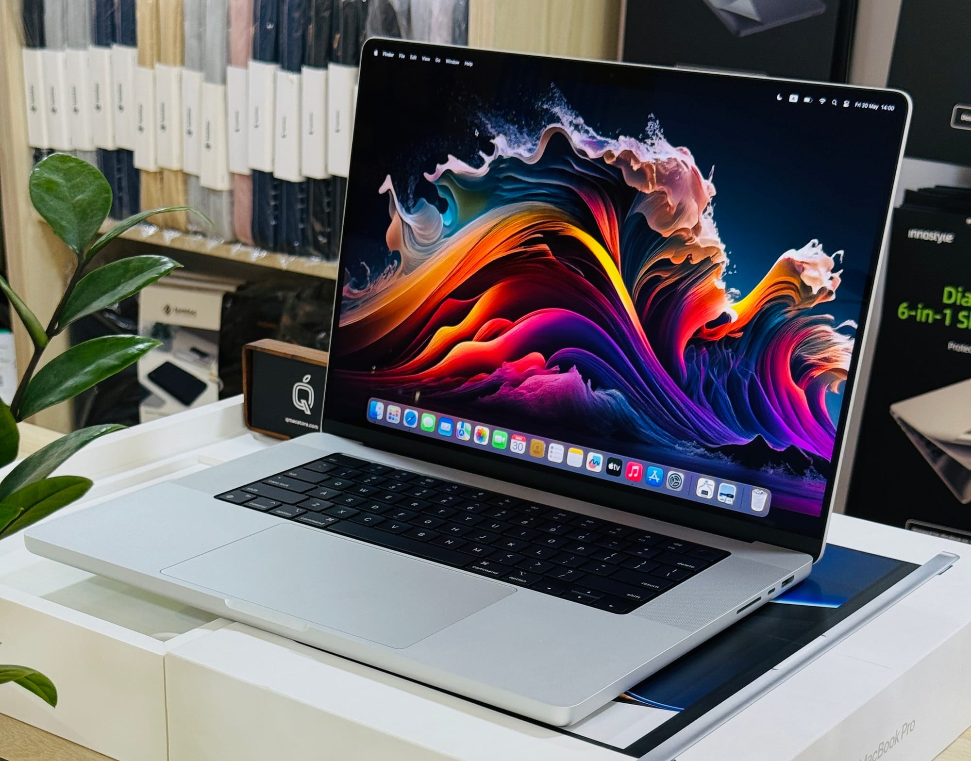 Đánh giá MacBook Pro M1 Max và Pro M1: Có gì khác biệt?